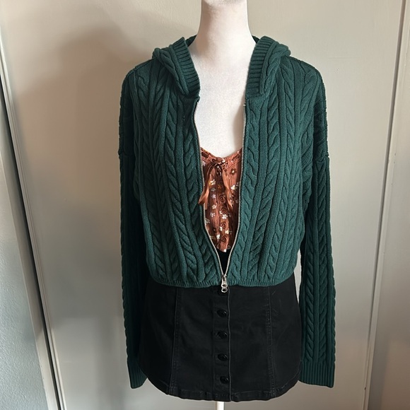 New PacSun Women’s LA Hearts Mini Cable Stitch Knit Zip Up Hoodie Sweater - Picture 6 of 11